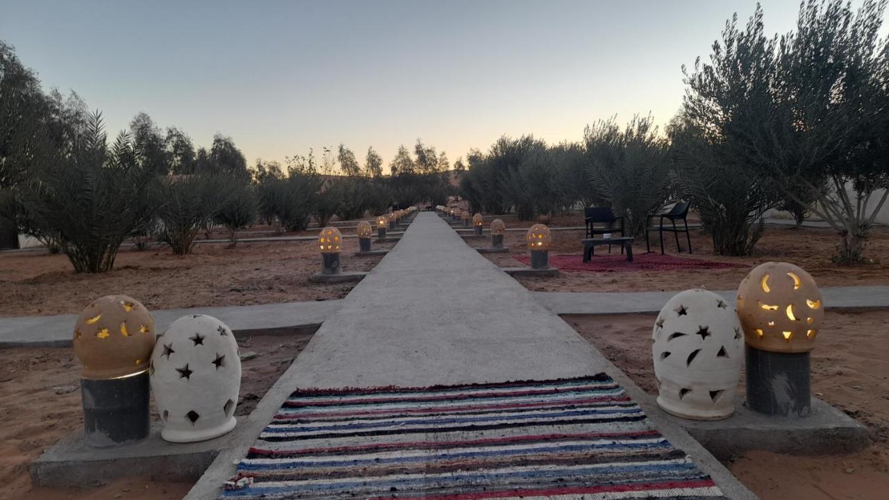 Luxury Trek Desert Camp Мерцуга Екстериор снимка