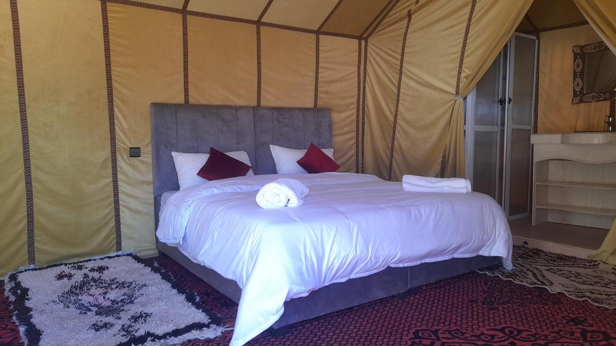 Luxury Trek Desert Camp Мерцуга Екстериор снимка