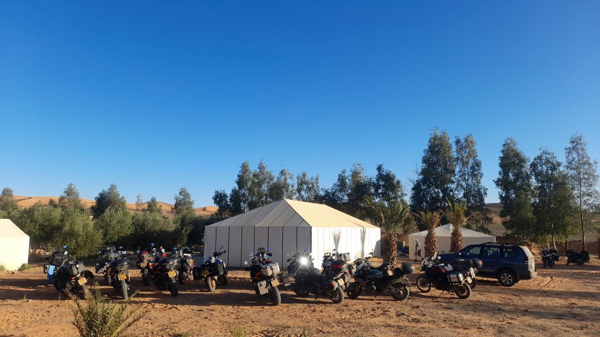 Luxury Trek Desert Camp Мерцуга Екстериор снимка